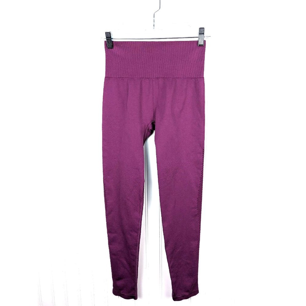 Tek‎ Gear Women’s Mid Rise Leggings with mesh Magenta/Fuchsia Size S